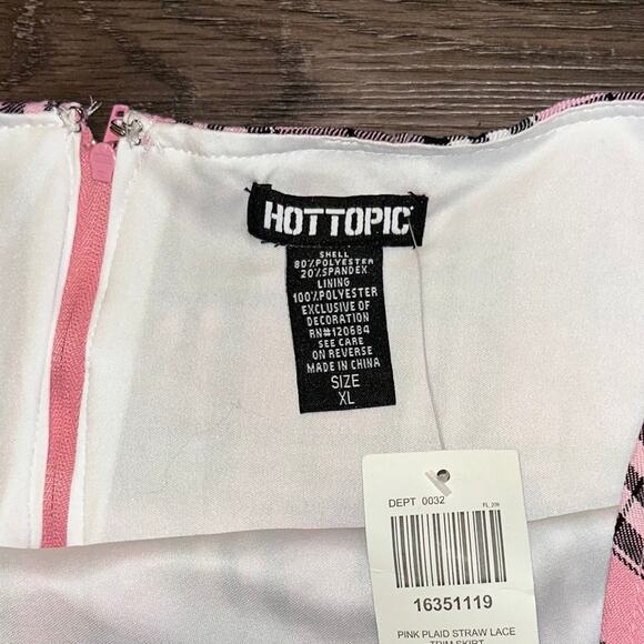 Hot Topic Pink Plaid Strawberry Button Lace Trim Pleated Mini Skirt Sz XL, NWT - Picture 9 of 10